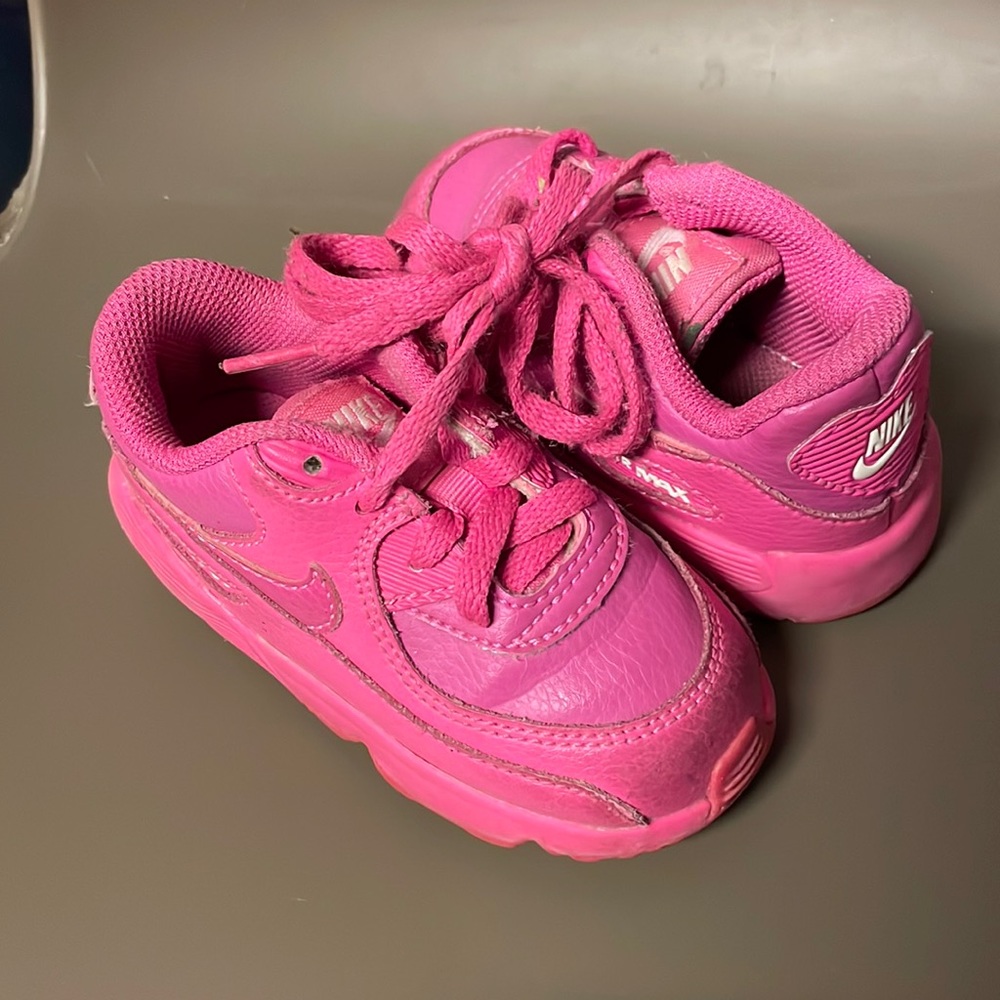 Pink Airmax toddler size 6